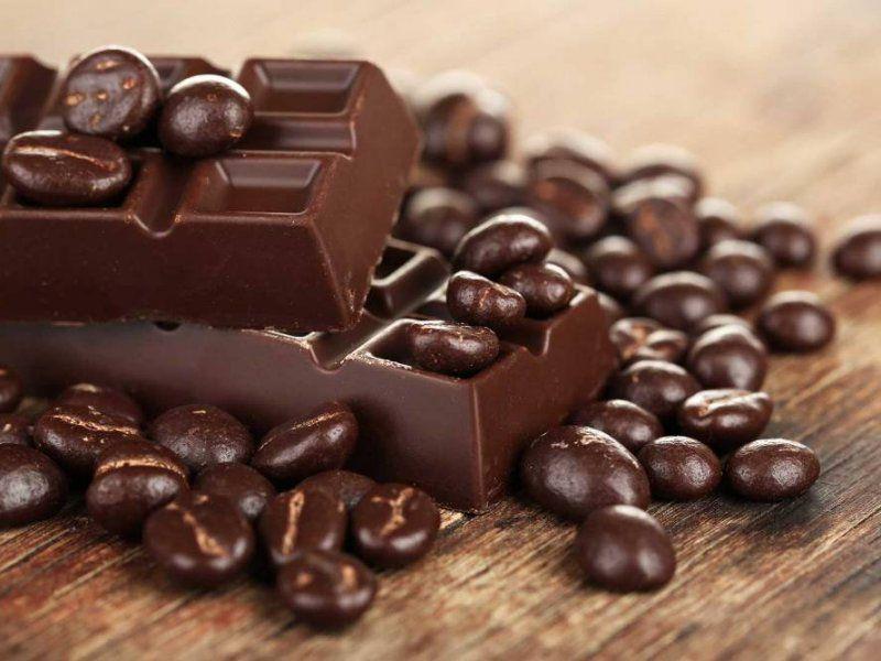 شکلات تلخ به کاهش کلسترول کمک می کند