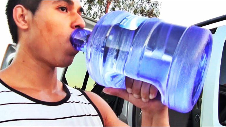 آیا نوشیدن مقدار زیادی آب خطرناک است ؟