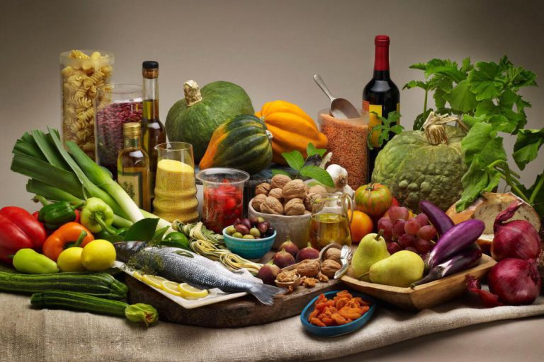 تغذیه و نوع رژیم غذایی چه تاثیری بر بیماری کرونا دارد ؟