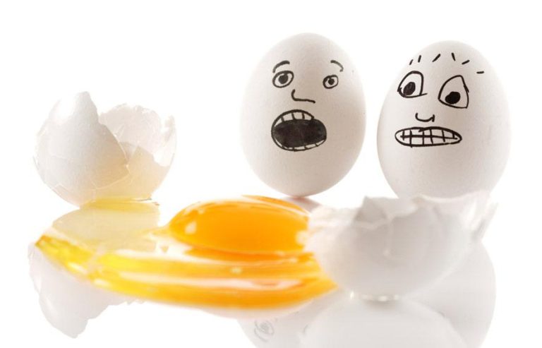 آیا کلسترول زیاد تخم مرغ برای کبد چرب مضر است ؟